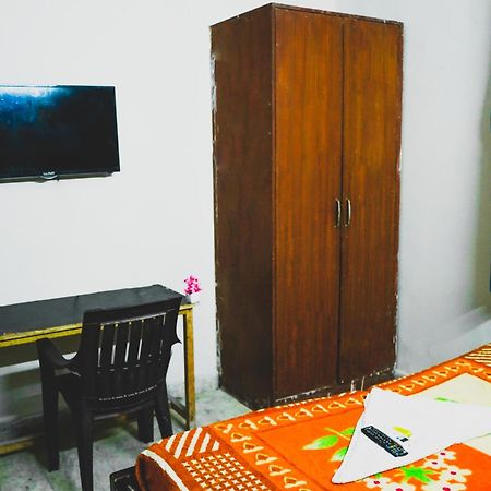 Hotel Bliss Bourn - Lajpat Nagar New Delhi Bagian luar foto